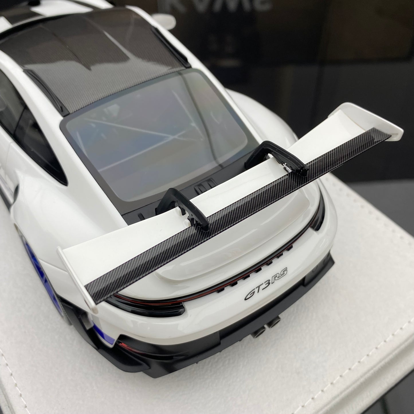 FuelMe 1/18 Porsche 992 GT3RS white blue wheels simulation car model