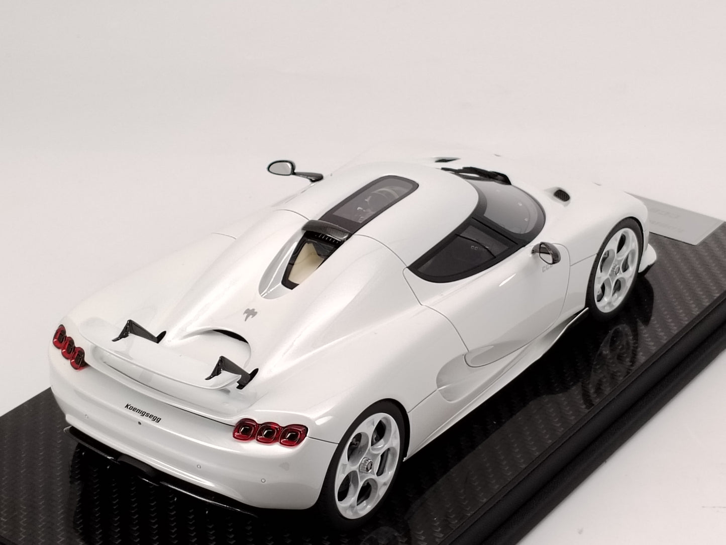 FRONTIART 1/18 Koenigsegg CC850 White Model Car