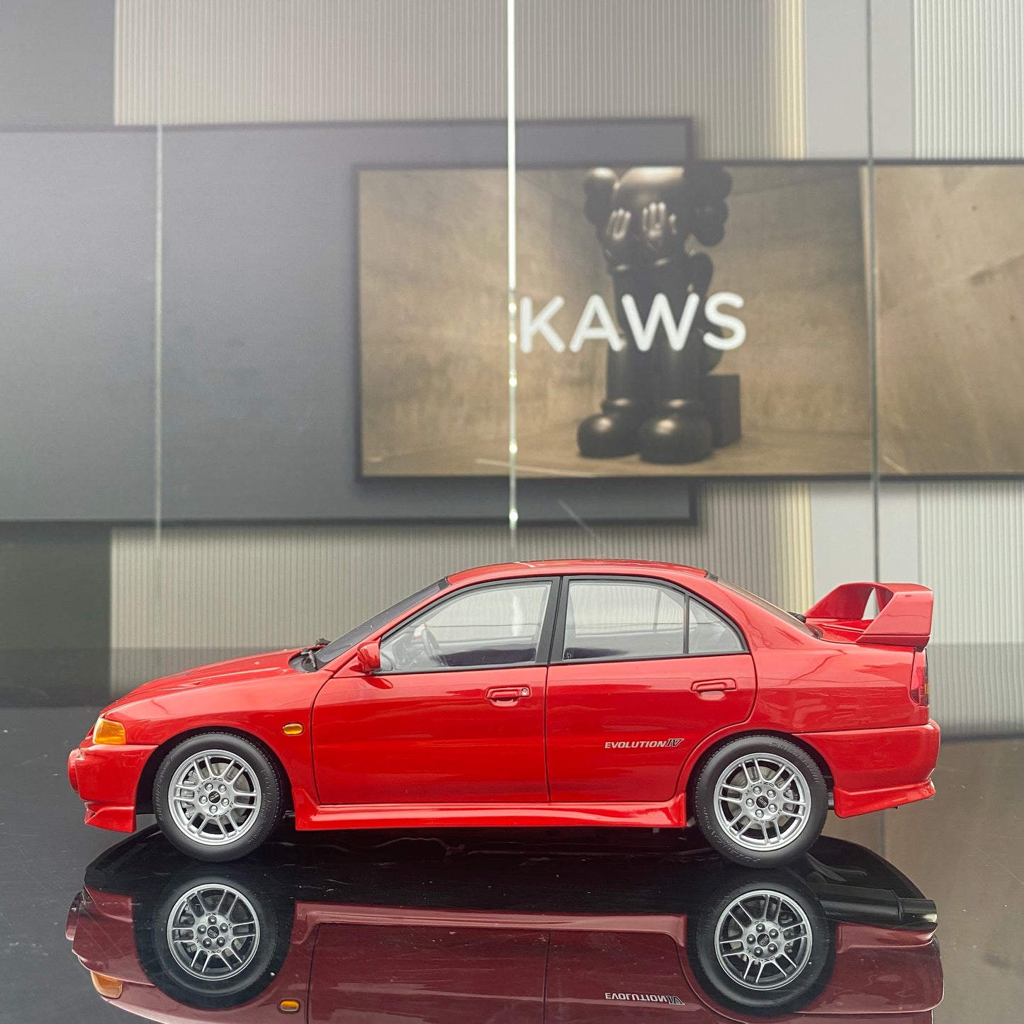 MOTORHELIX 1/18 Mitsubishi Lancer Evolution IV Palma Red Alloy Car Model