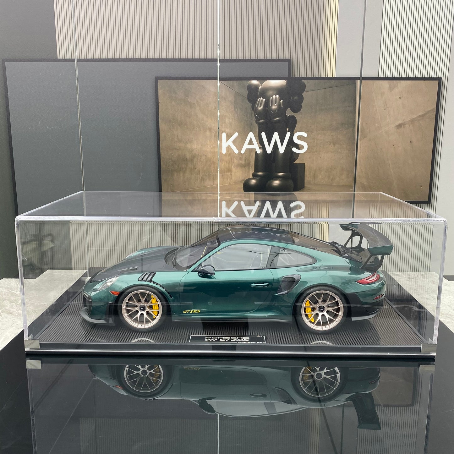 DM 1/8 Porsche 911 GT2 RS & Porsche 911 GT3RS