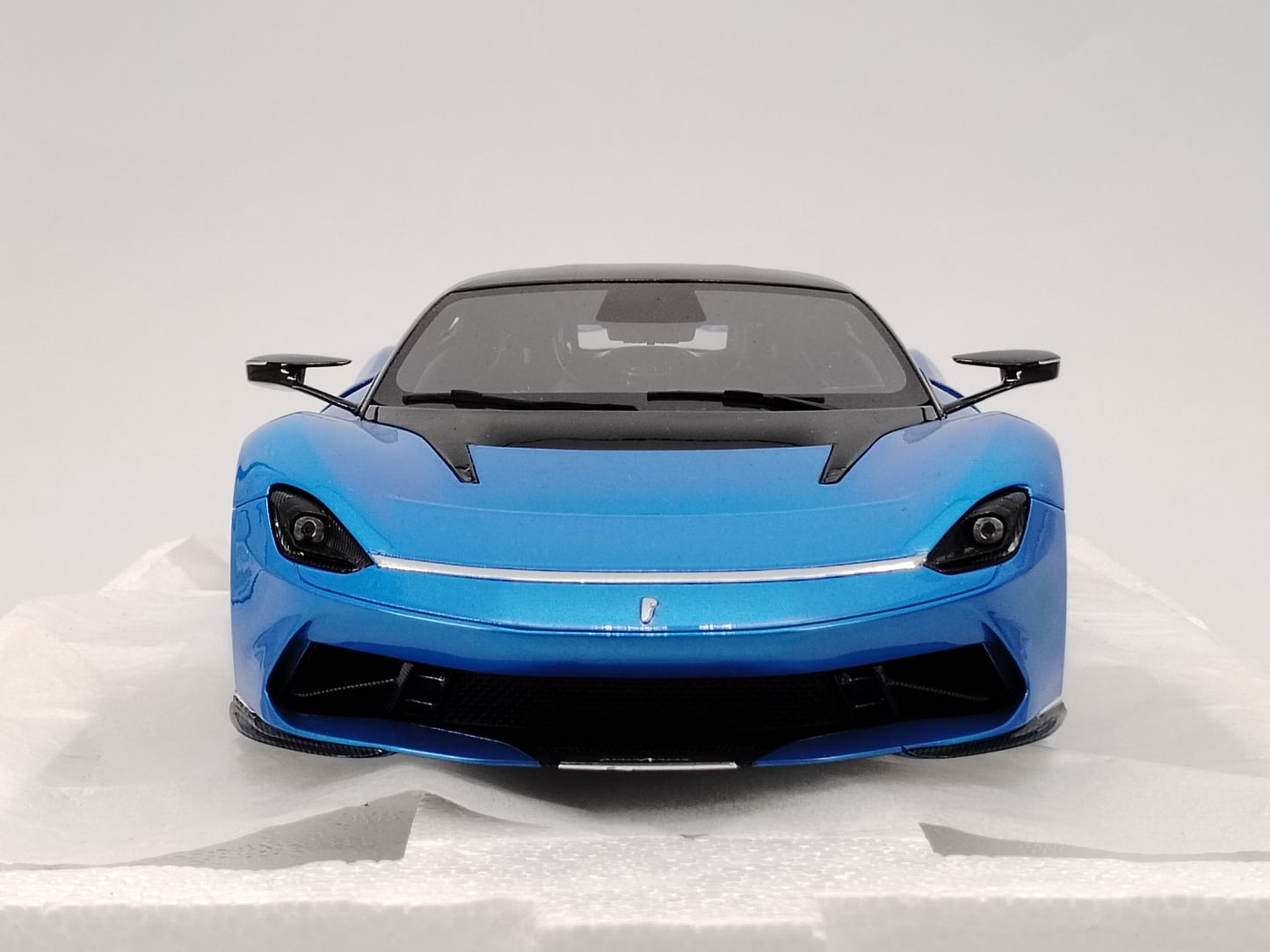 Topspeed 1/18 Automobili Pininfarina Battista Blue Realistic Model Car