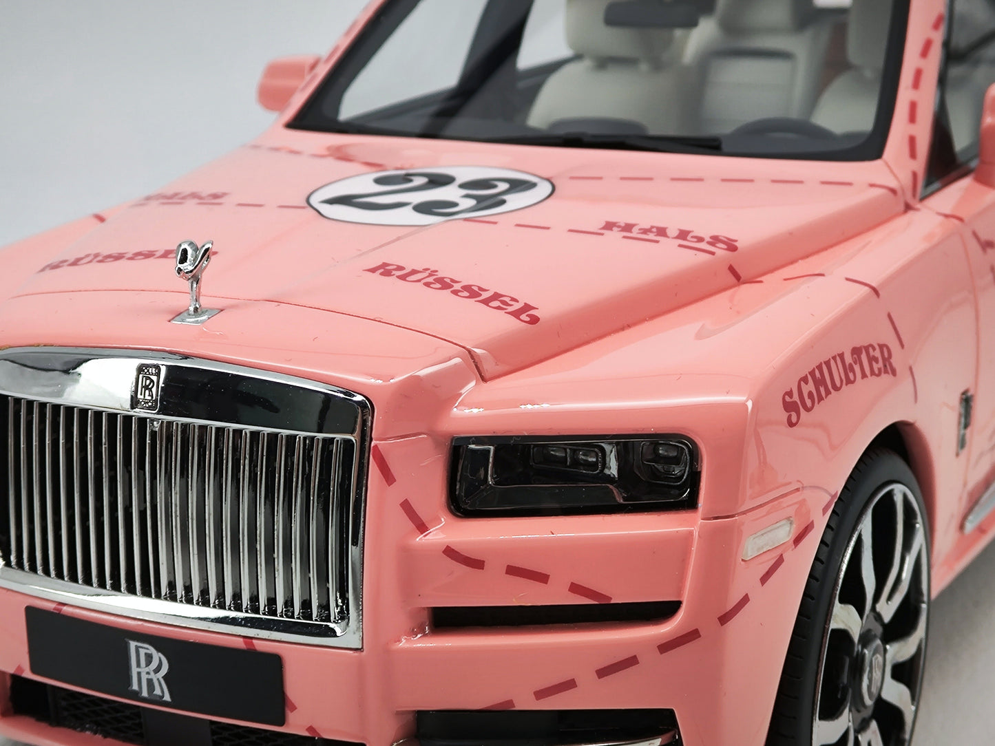NCM 1/18 Rolls-Royce Cullinan Pink Pig Limited Edition Simulation Car Model Ornaments