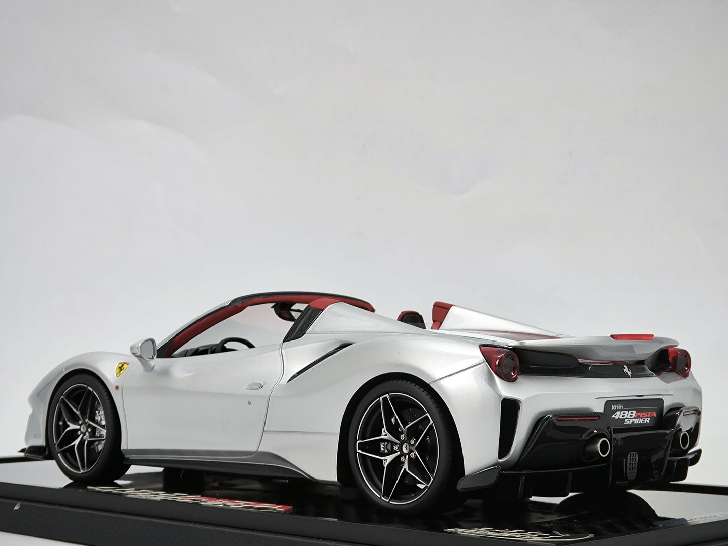 BBR 1/18 Ferrari 488 Pista Spider Silver Resin Car Model