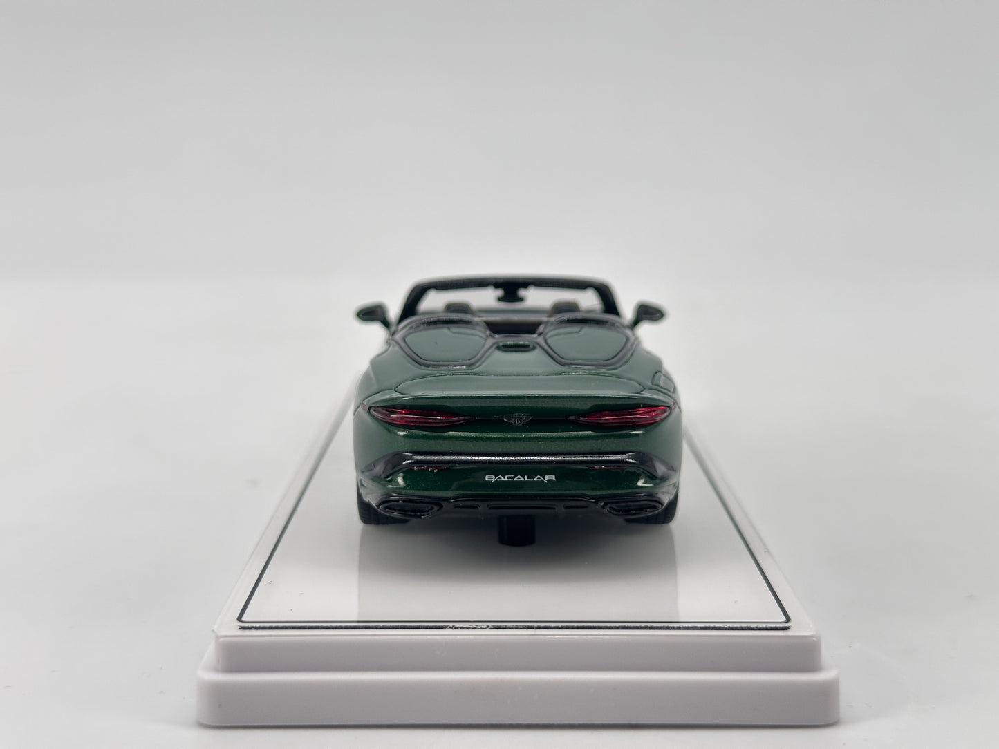 TSM 1/43 Bentley MULLINER BACALAR in Green, Simulation Model Ornament
