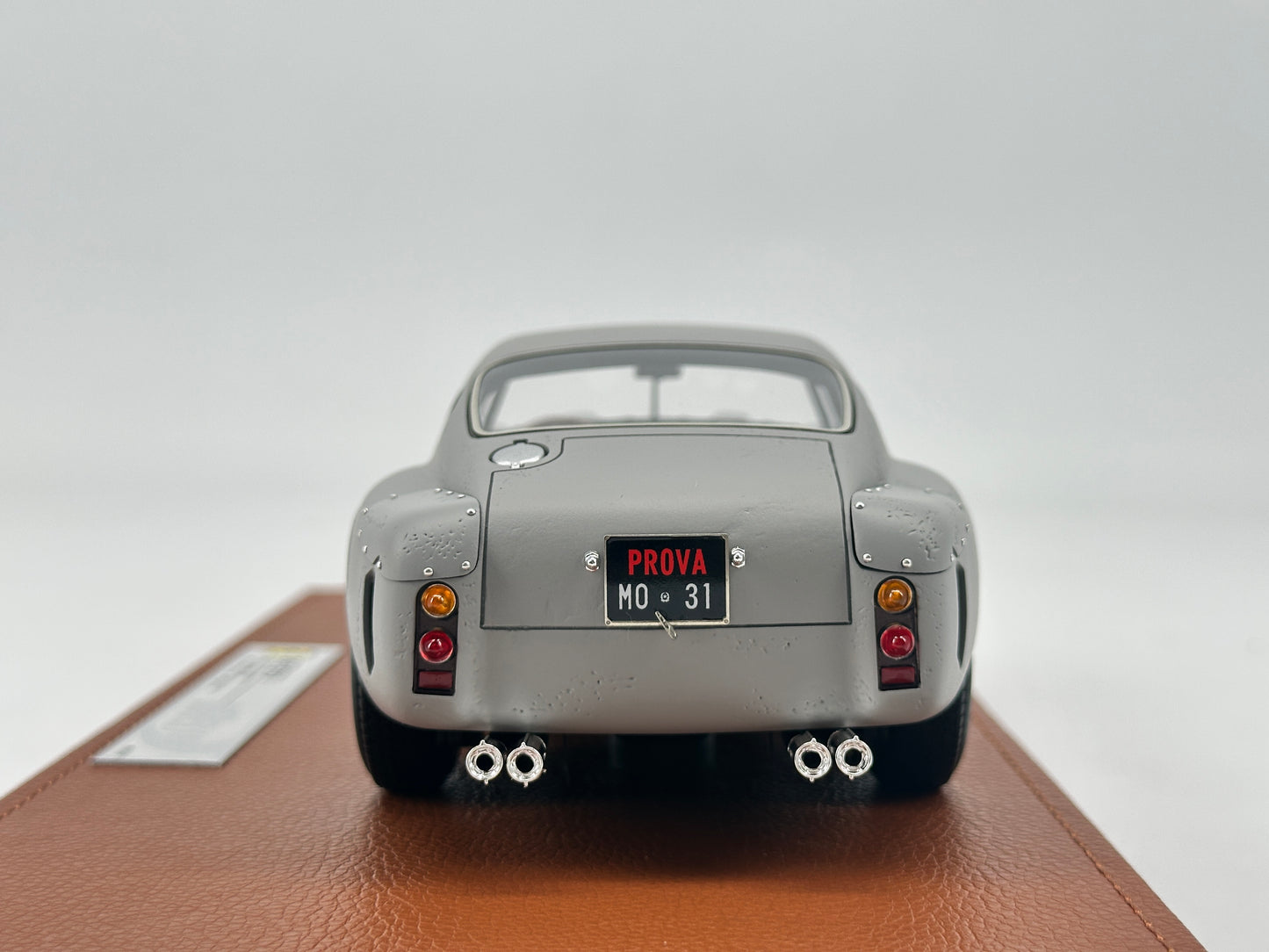 BBR 1/18 Ferrari 250GTO TEST Monza 1961 with figure BBR1855ST grey