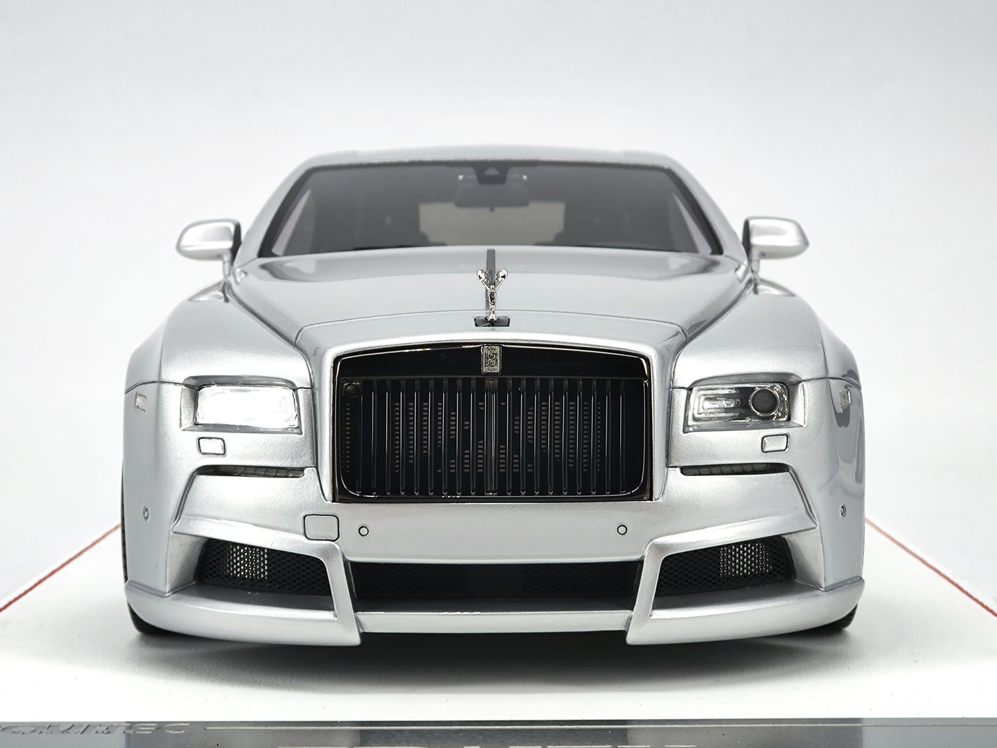 DG 1/18 Rolls-Royce Phantom Limited Edition Simulation Car Model Birthday Gift Ornaments