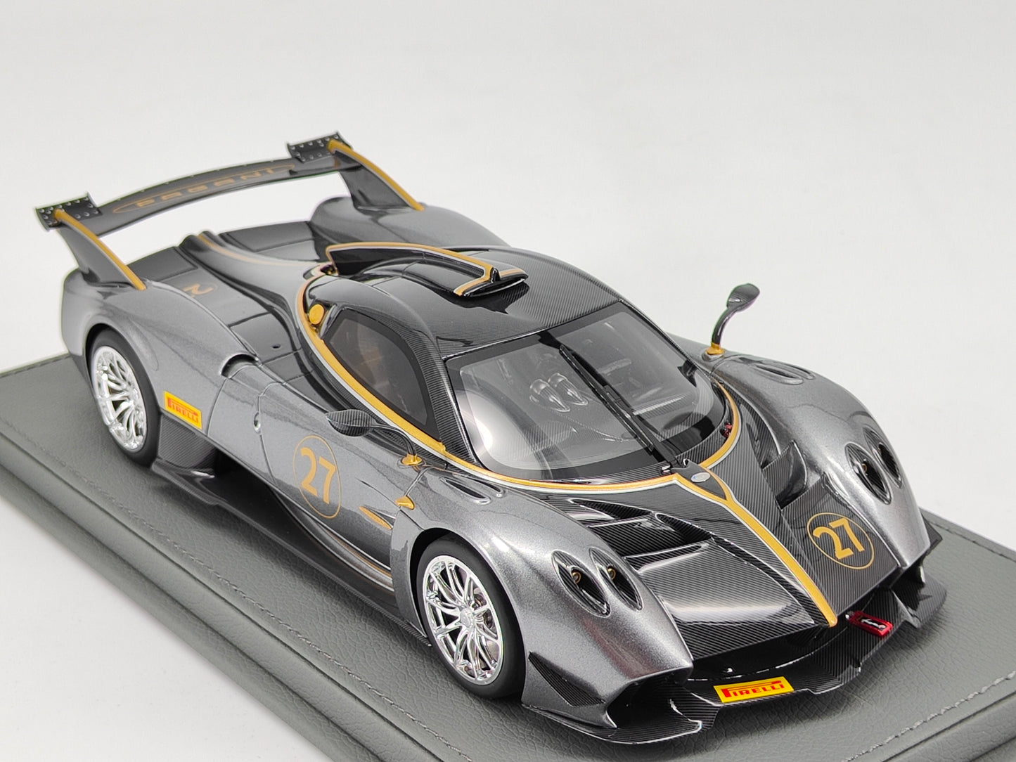 BBR 1/18 Pagani HUAYRA R #27 Metallic Gray Simulation Car Model