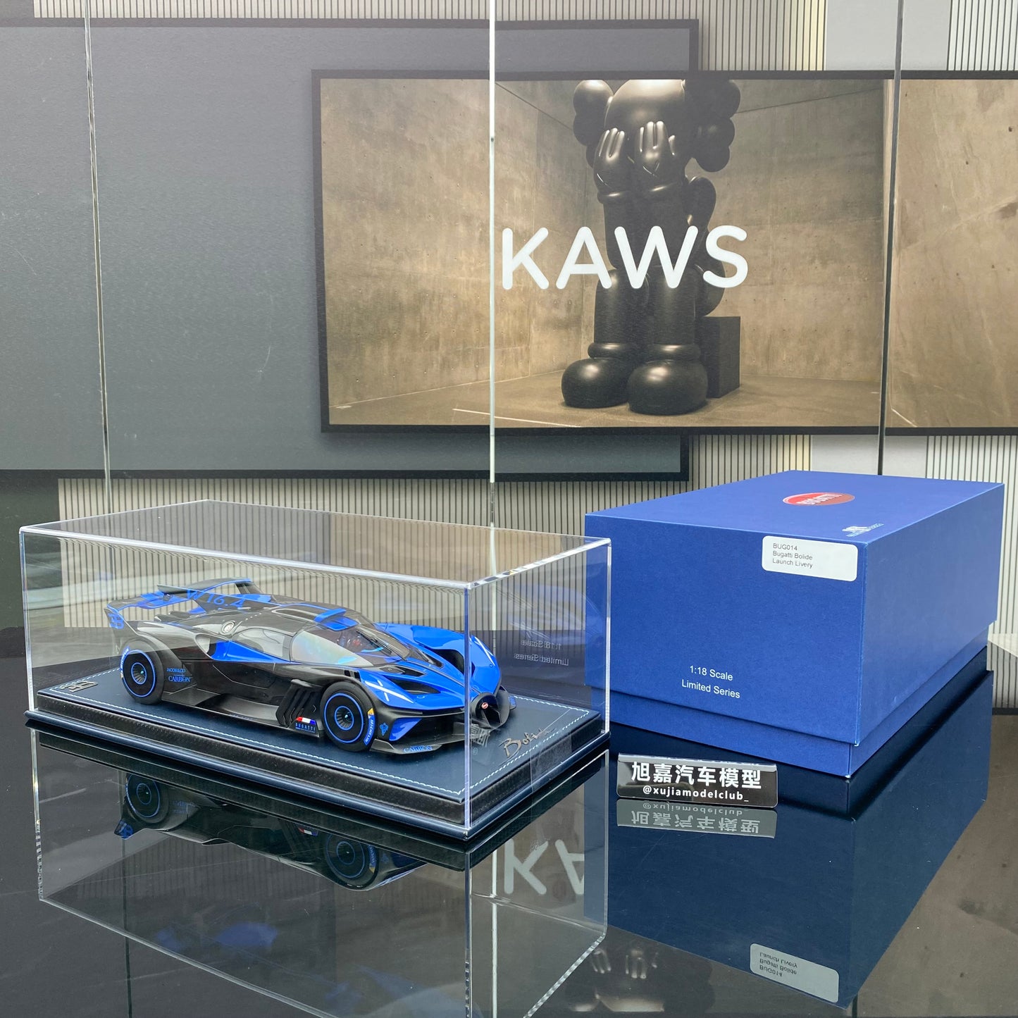 MR 1/18 Bugatti bolide blue and black high-quality simulation car model ornaments and gifts