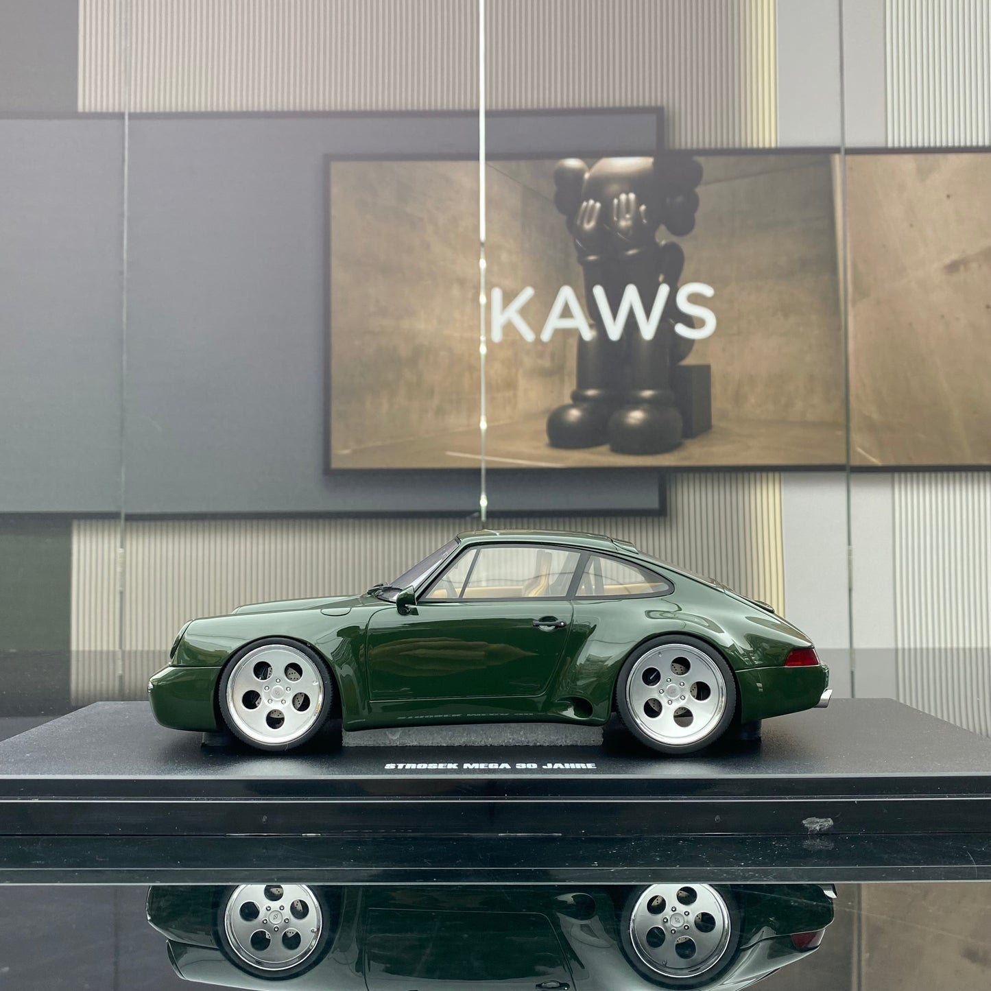 GT Spirit 1/18 Porsche 911 MEGA 30 JAHRE resin enclosed model ornaments