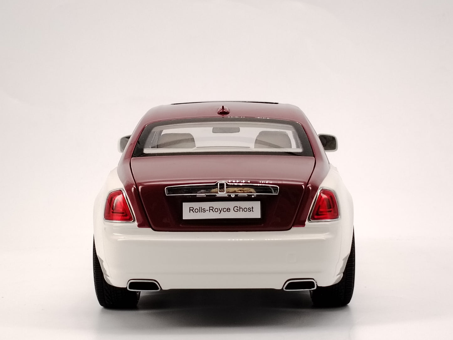 Kyosho 1/18 Rolls-Royce Ghost White and Red Simulation Car Ornaments