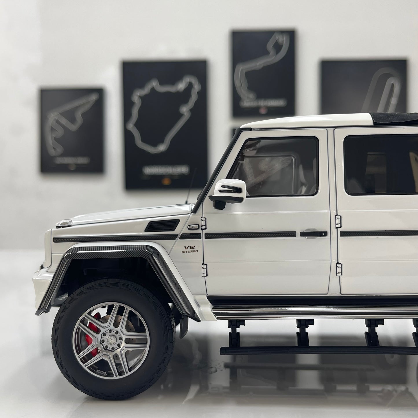 Almost Real 1/18 Mercedes-Benz G 650 Landaulet – Metallic White (820213)