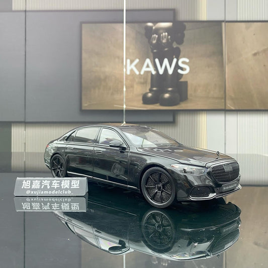 Almost Real 1/18 Mercedes-Benz Maybach S-Class Black Alloy Fully Open Simulation Car Model Ornament