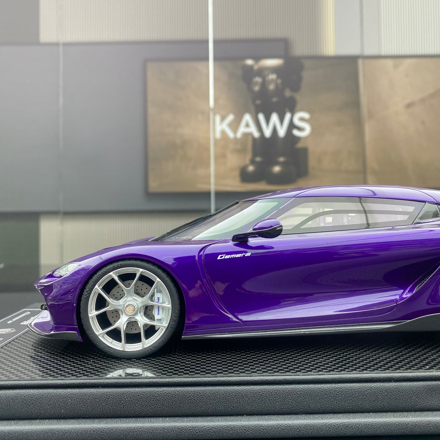FRONTIART 1/18 Koenigsegg Gemera Purple Limited Edition Car Model Ornaments