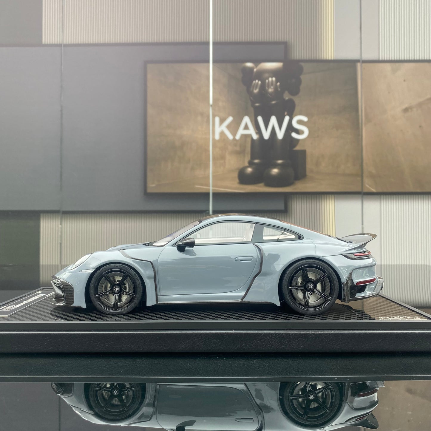 VIP 1/18  Porsche Porsche 911 Brabus Rocket 900R modified version simulation car model