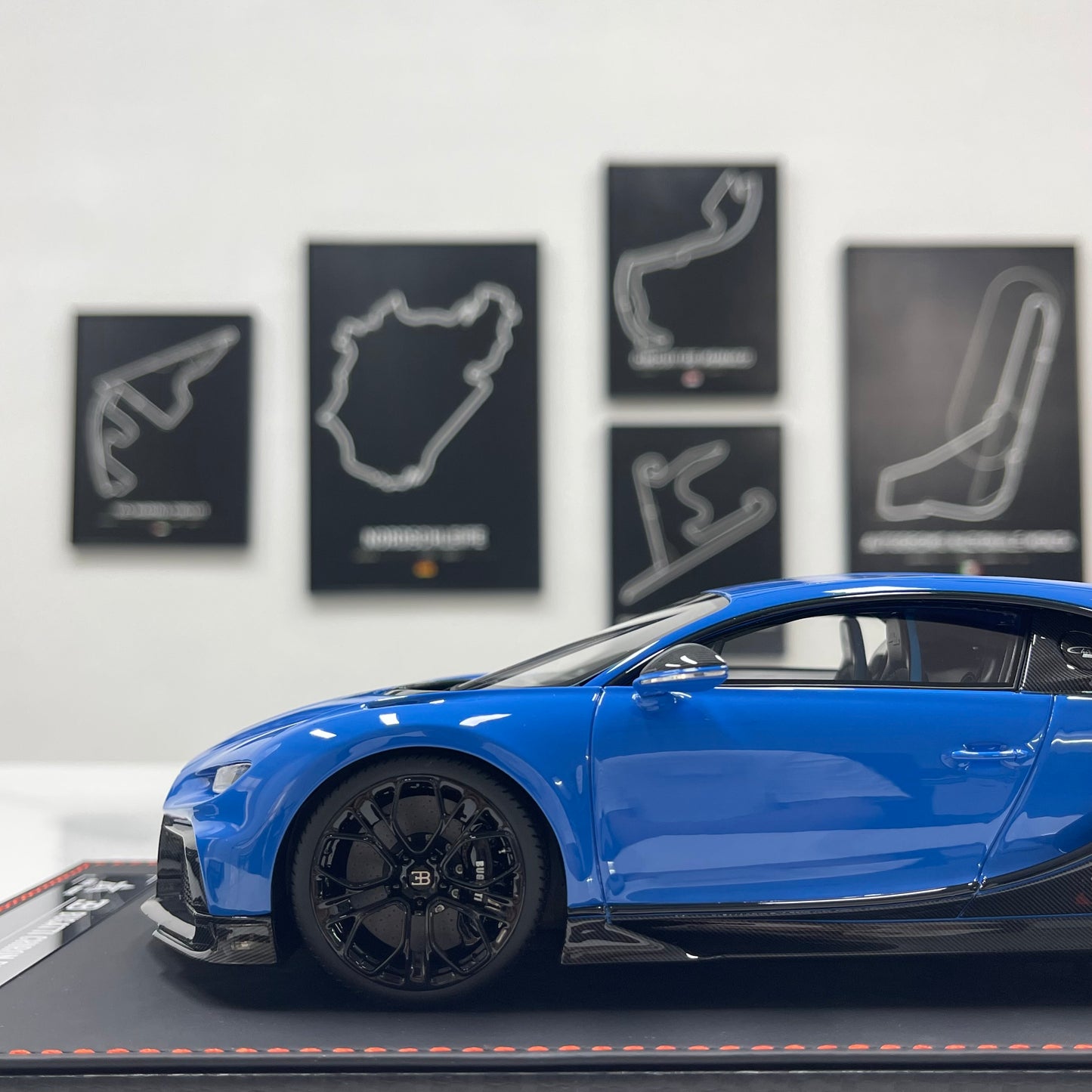 BBA MODEL 1/18 Bugatti Chiron Profilée Blue