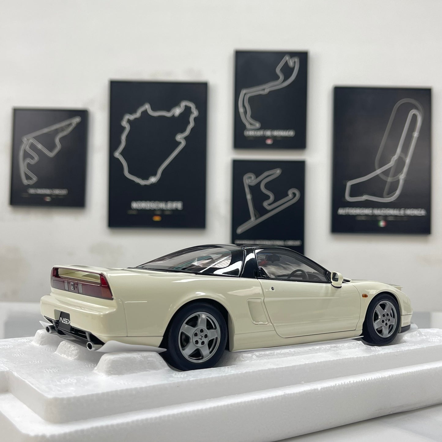 LCD 1/18 Honda NSX (1st Gen / MK1 / NA1) - White (LCD18022-WH)