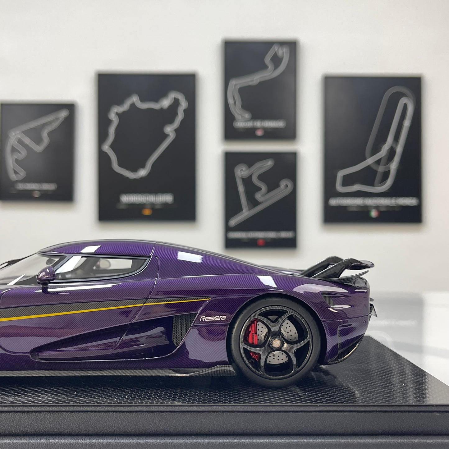 FRONTIART 1/18 Koenigsegg Regera Carbon Purple Limited Edition Model Car