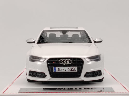 IVY 1/18 Audi S6 Ibis White Resin Model Car Ornament