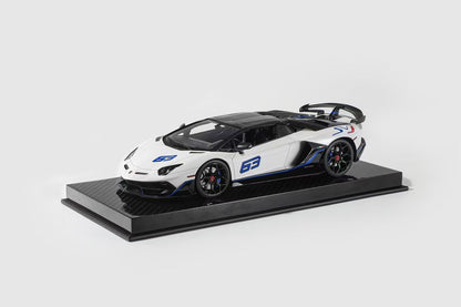 RUNNER 1/18 Lamborghini SVJ Limited Edition Simulation Model Car