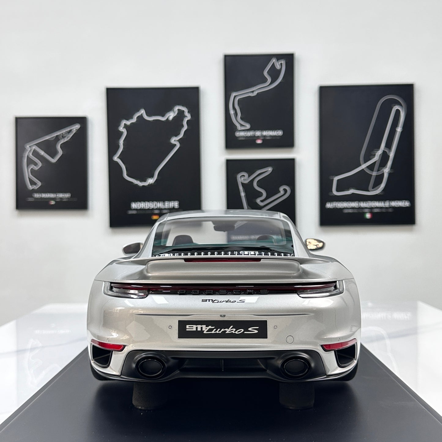 GT Spirit 1/8 Porsche 911 [992.1] Turbo S – Silver (GTS801801)
