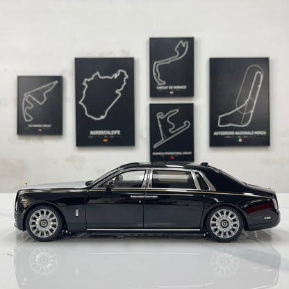 ZP 1/18 Rolls-Royce Phantom VIII (Gold Badge & Luggage Set Edition) – Pearl Black / Silver Roof (ZP115)