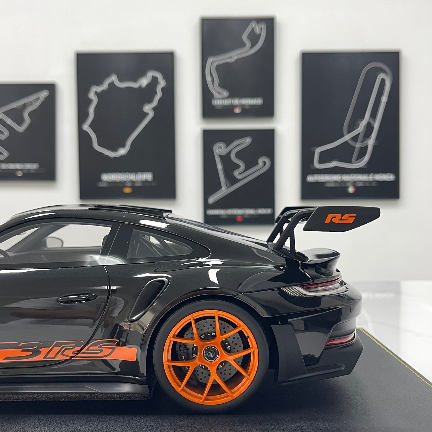 IVY 1/12 Porsche 992 GT3 RS Black with Orange Wheels Limited Edition Model Car