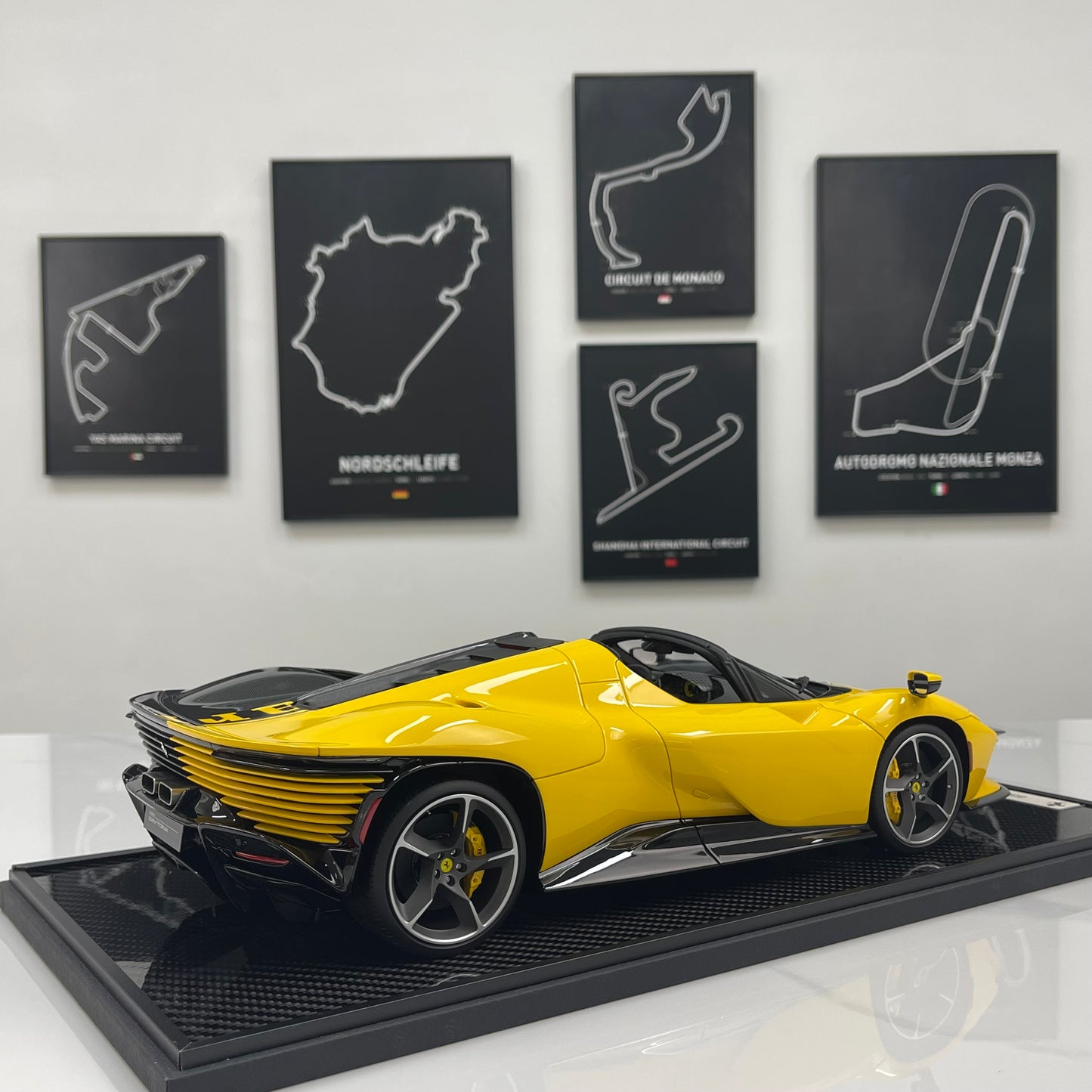 BBR 1/12 Ferrari SP3 Daytona 599+1 Spider Modena Yellow BBR1217O