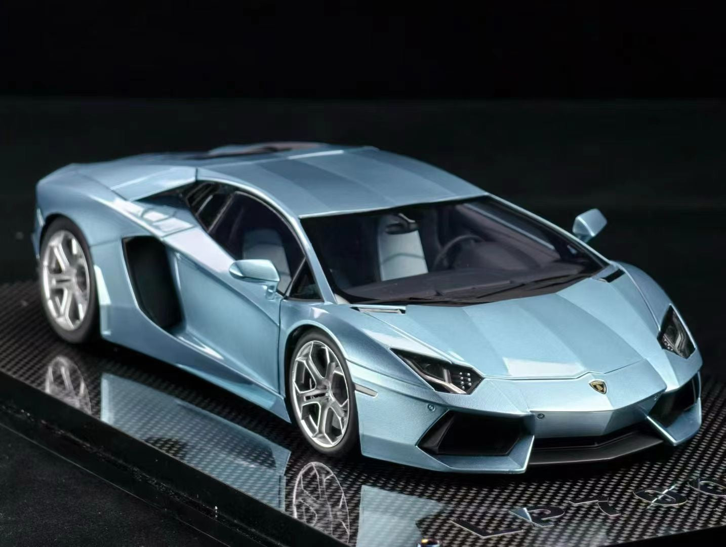 MCM 1/18 Lamborghini LP700 Resin Fully Opening Car Model