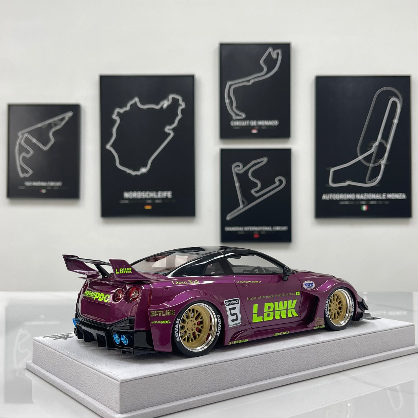 BBA MODEL 1/18 Nissan GTR 35GT-RR Metallic Purple Limited Edition Model Car