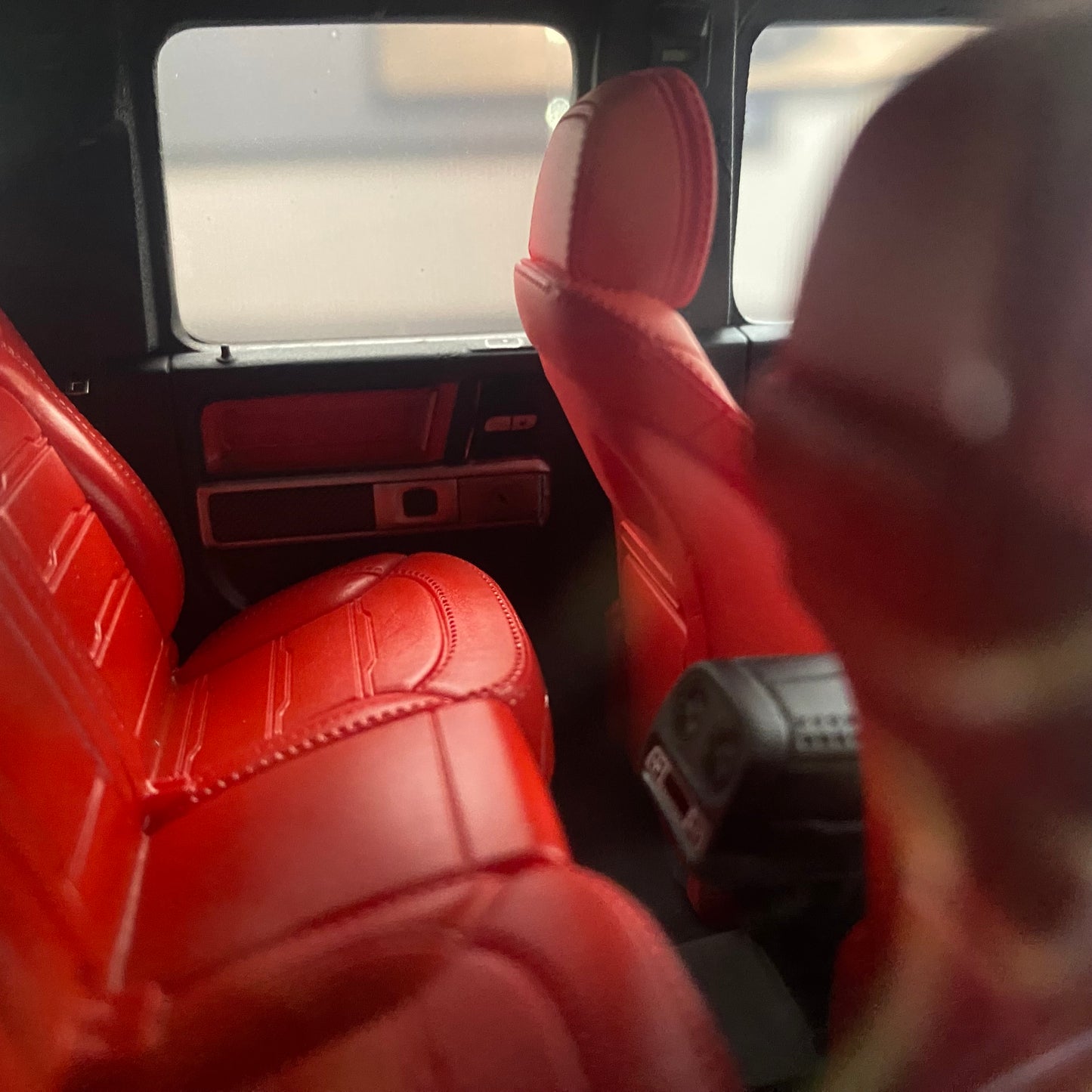 Vehicle Art 1/18 Mercedes-Benz AMG G63 Star Painting Resin Simulation Car Model Collection