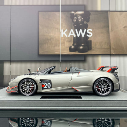 Adorno de coche de edición limitada Pagani Huaya BC #20 Silver Convertible a escala 1/18 de BBR