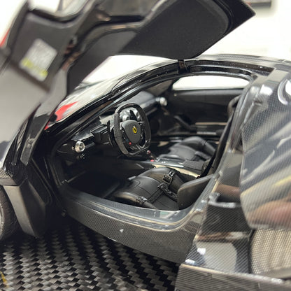 BBR 1/18 Ferrari LaFerrari, Alloy Alloy Fully Open, Carbon Fiber Sole, Black Knight BBR182244A