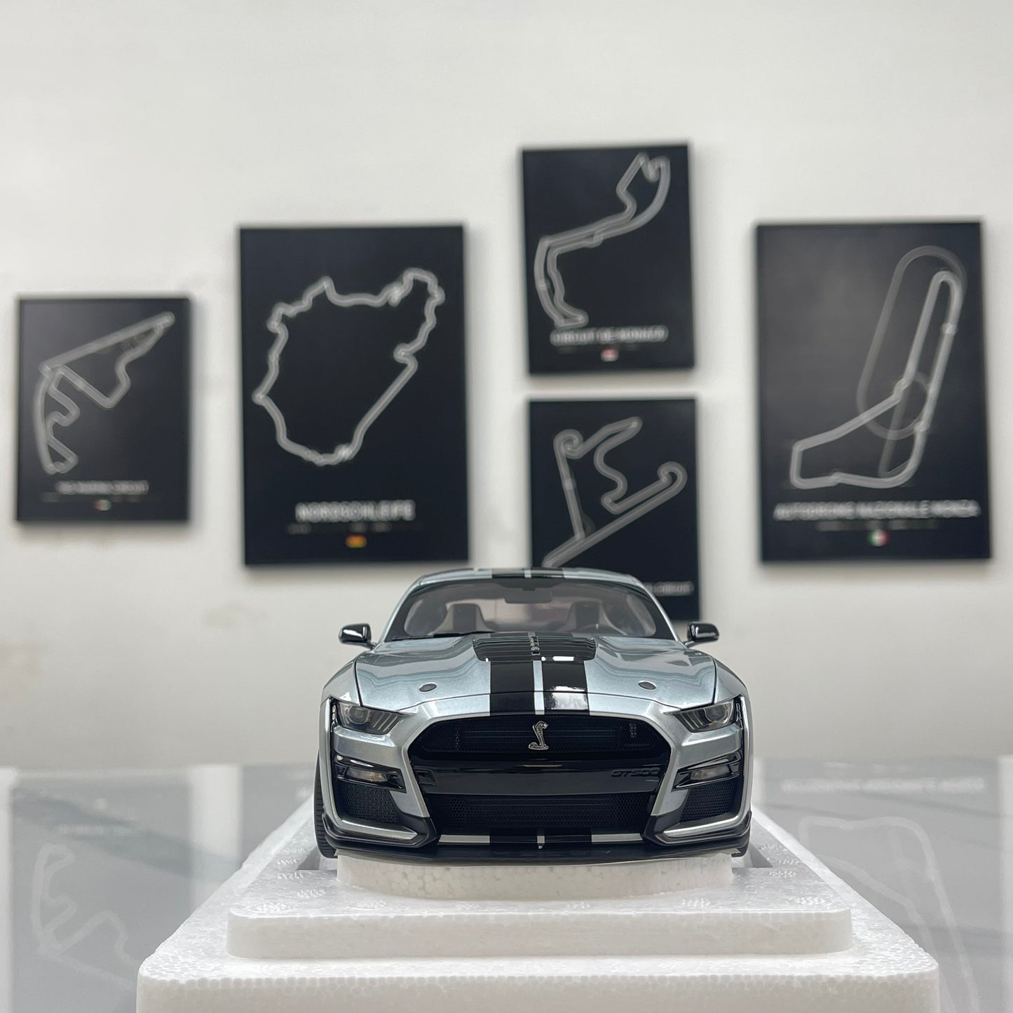 AUTOart 1/18 Ford Mustang Shelby GT500 Silver 73096