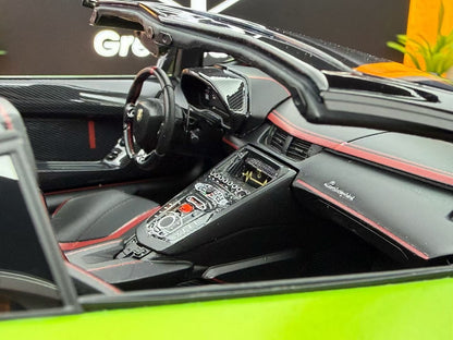 MR 1:18 Lamborghini Aventador SVJ Roadster Verde Alcheo 31/49 DDJ076