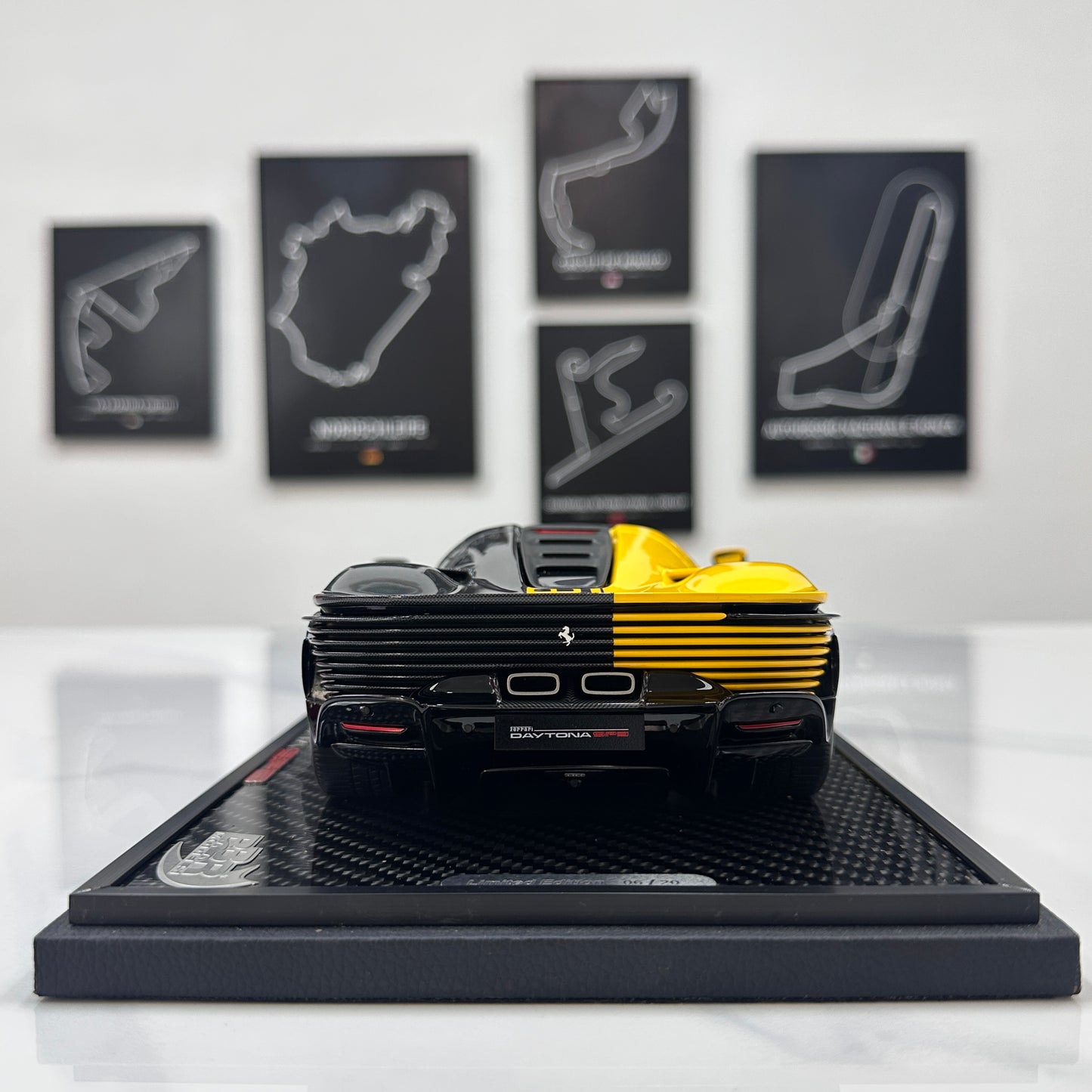 BBR 1/18 Ferrari SP3 Daytona 599+1 Spider - Open Roof Modena Yellow/Black Carbon Fiber P18214TMOCH