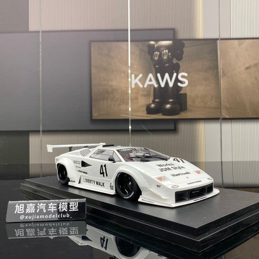 TOPSPEED 1/18 Lamborghini Countach LB-WORKS White Simulation Car Model