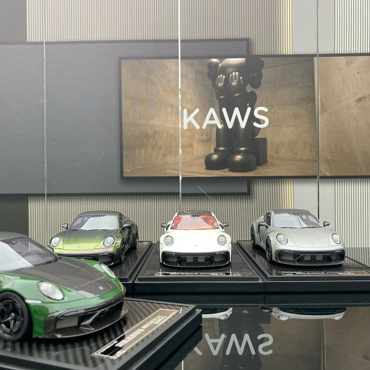 VIP 1/18 Porsche 911 Brabus 900R simulation resin car model ornaments
