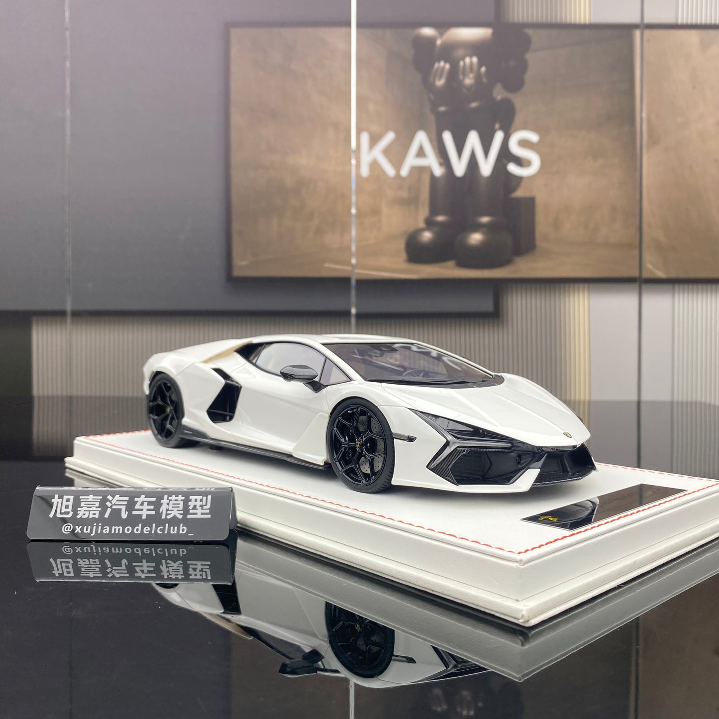 RUNNER 1/18 Lamborghini Reveulto limited edition car model ornament