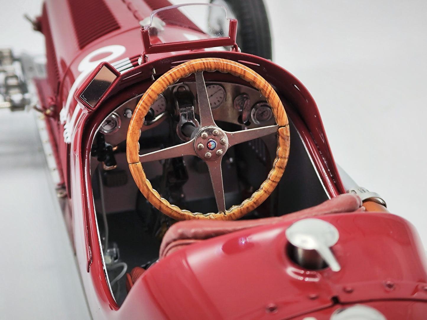 CMC 1/18 Alfa Romeo P3 Caracciola #95 Red Alloy Car Model M224