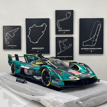 Spark 1/8 Aston Martin VALKYRIE NO.007 Black and Green Livery 08S003