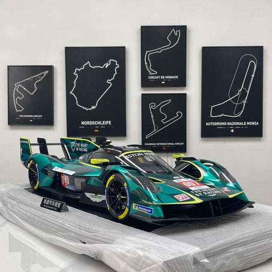 Spark 1/8 Aston Martin VALKYRIE NO.007 Black and Green Livery 08S003