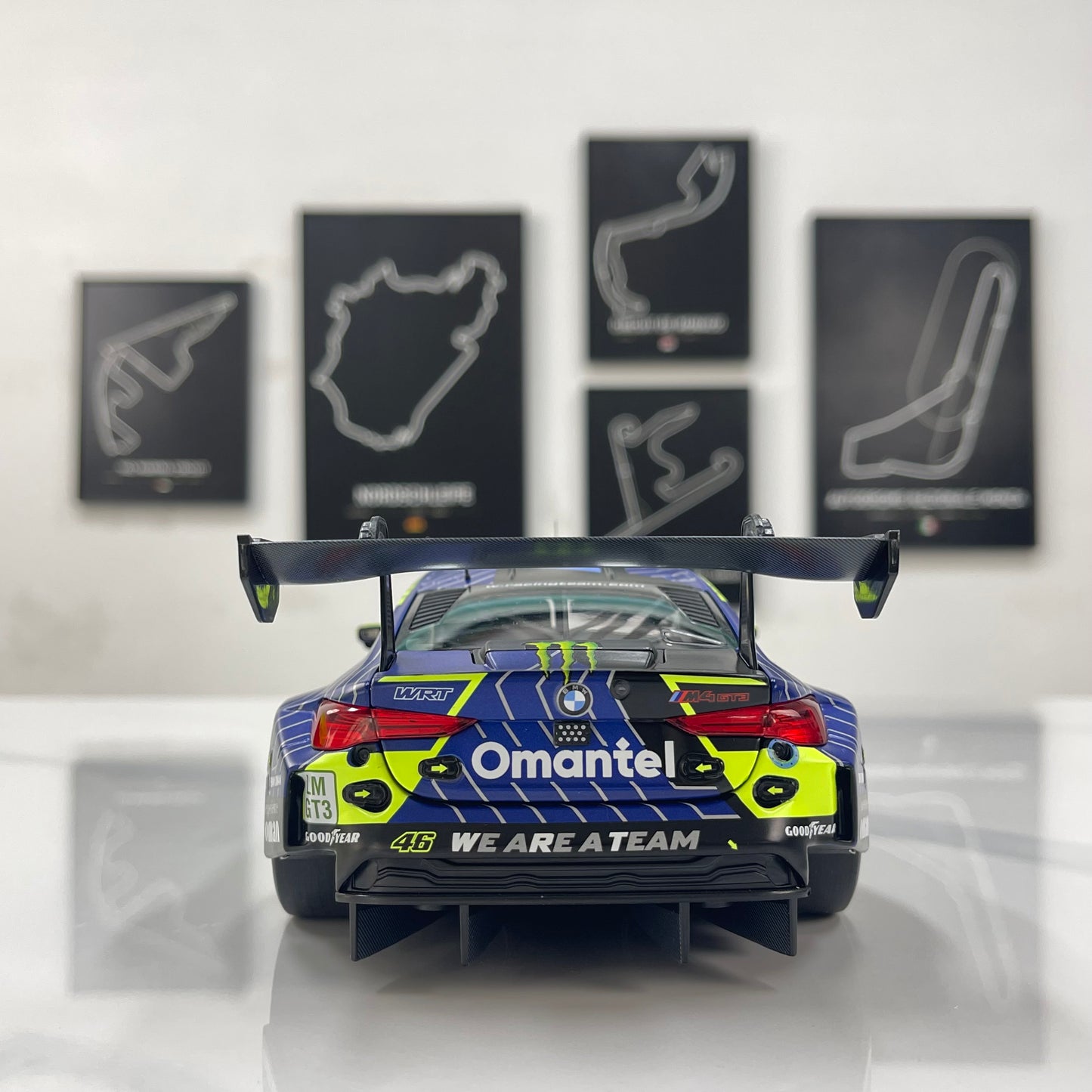MINICHAMPS 1/18 BMW M4 GT3 EVO Team WRT 24H Le Mans 2025 Blue/Yellow Livery 110252346