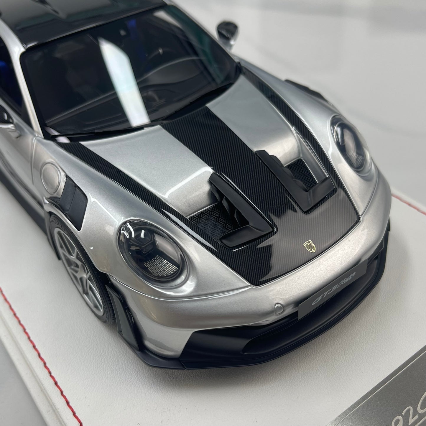 GH MODEL 1/18 Porsche 992 GT3 RS – GT Silver – Limited Edition Model Car