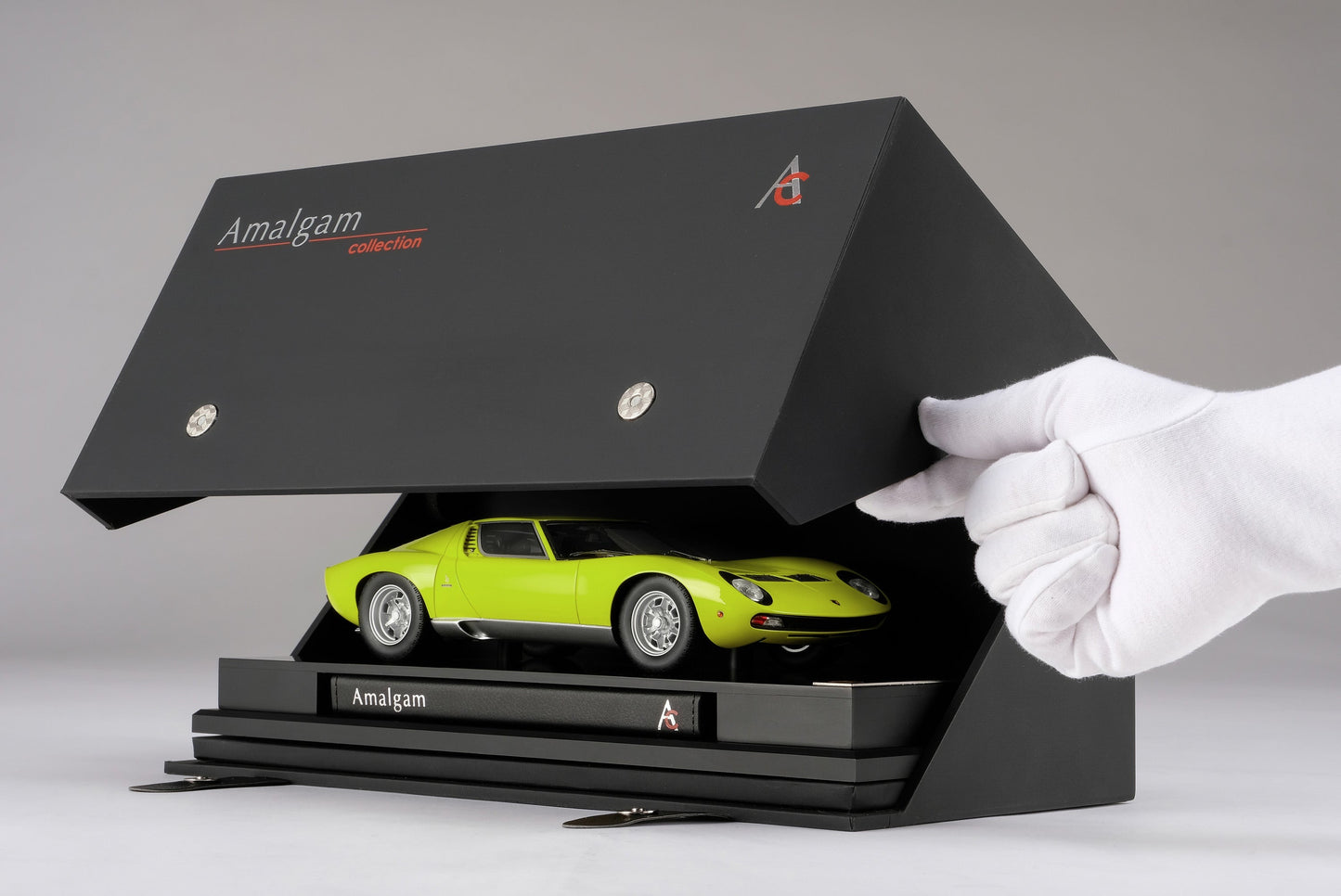 Amalgam 1/18 Lamborghini Miura P400 SV simulation car model