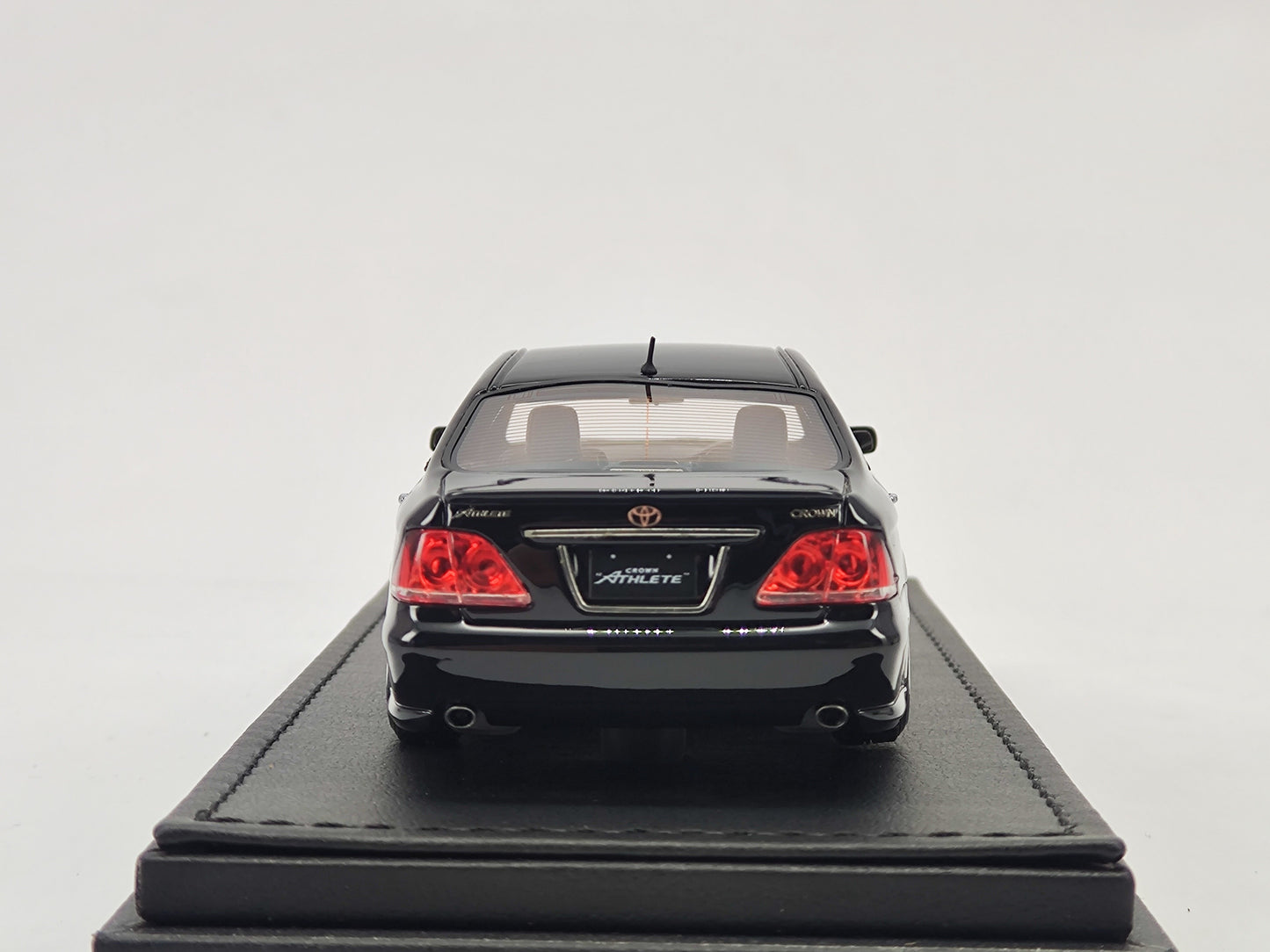 Ignition Model 1/43 Toyota Crown Limited Edition Car Model
