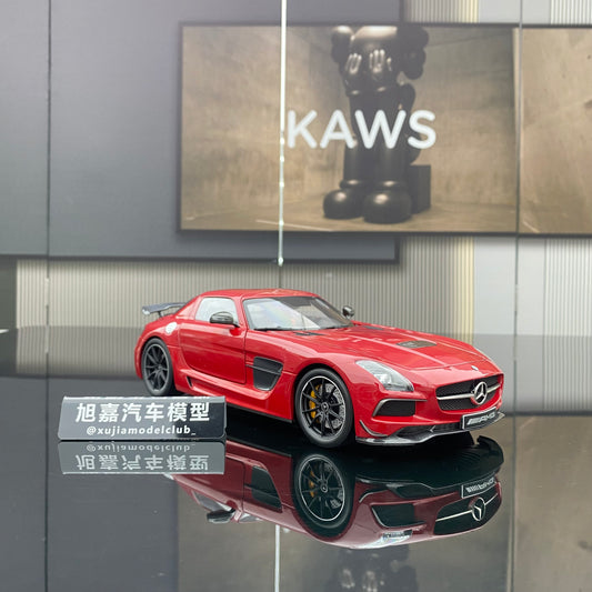 MINICHAMPS 1/18 Mercedes-Benz AMG SLS Black Series Aleación roja Modelo de coche de simulación totalmente abierto Colección de adornos