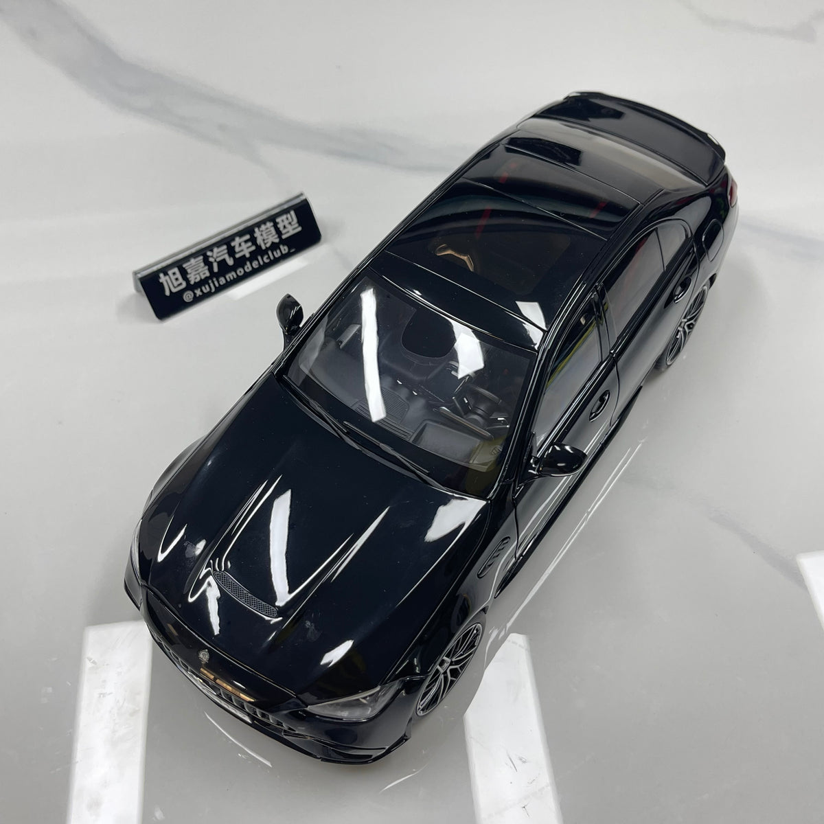 NZG 1/18 Mercedes-AMG C63 S E-Performance, Gloss Black (111200050)