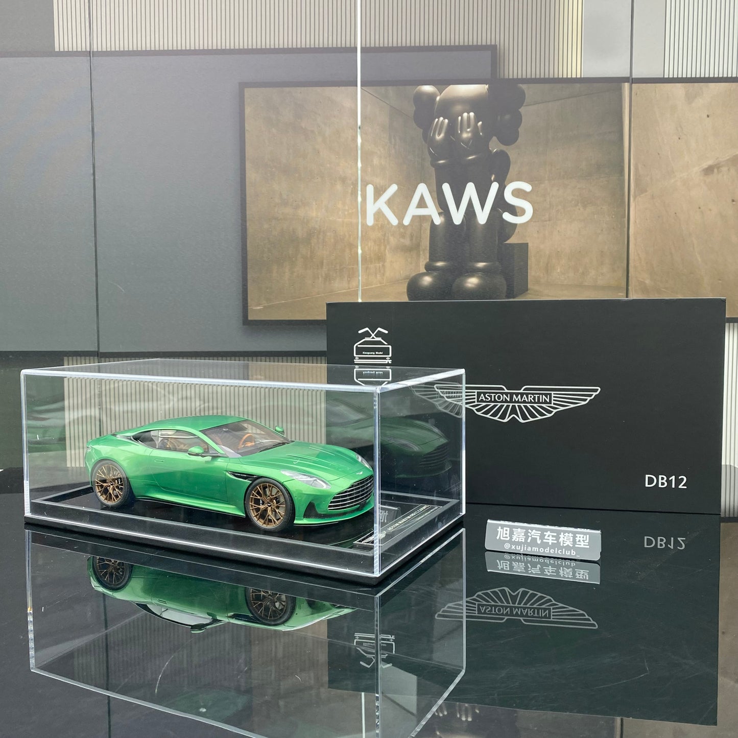 MH 1/18 Aston Martin DB12 COUPE limited edition car model gift
