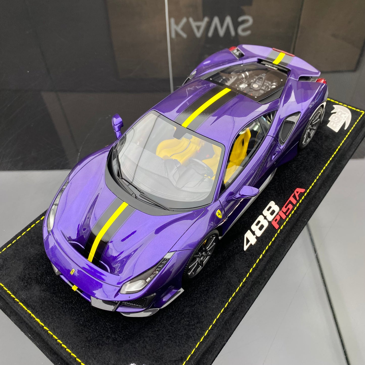 BBR 1/18 Ferrari 488 pista Hong Kong purple limited edition car model ornament