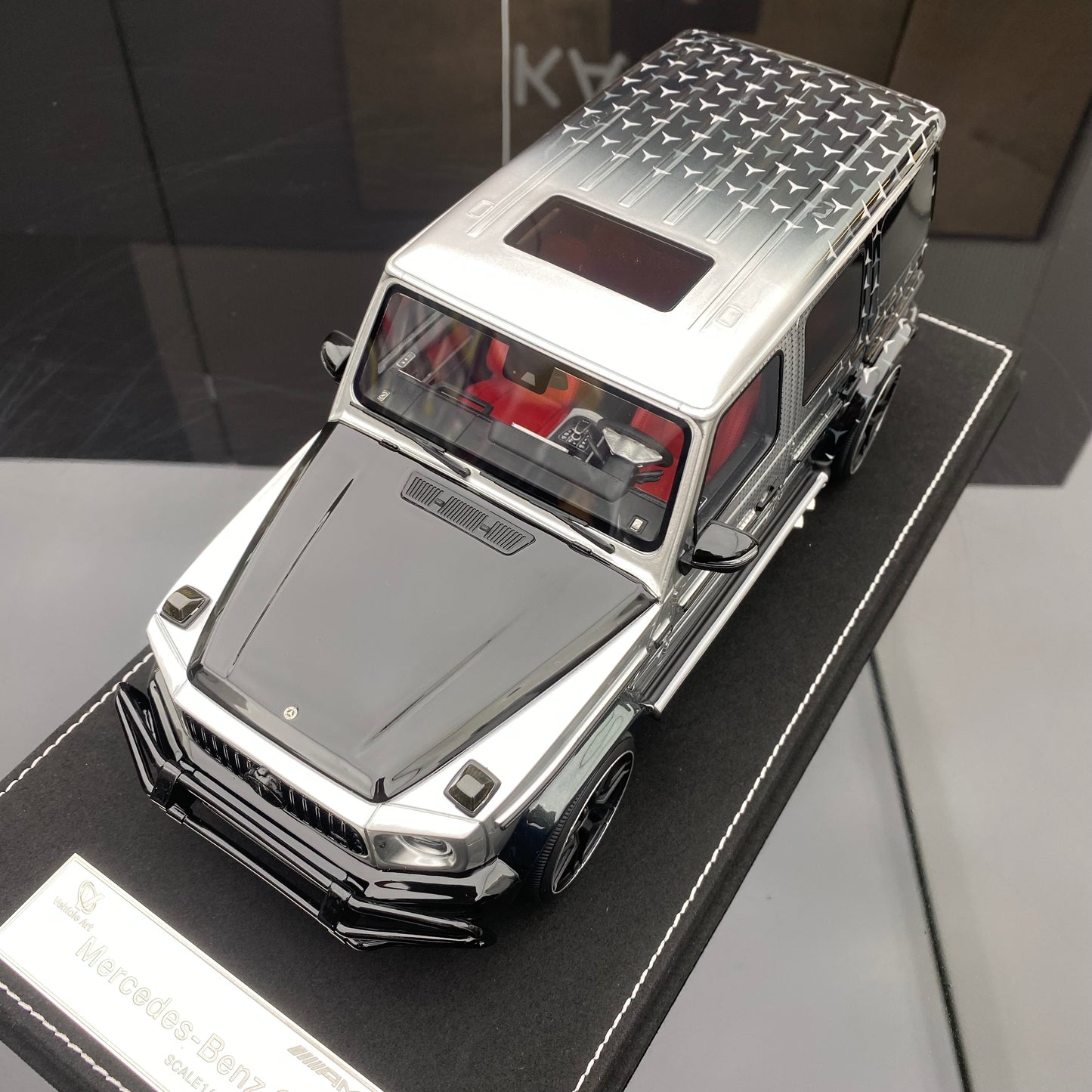 Vehicle Art 1/18 Mercedes-Benz AMG G63 Star Painting Resin Simulation Car Model Collection